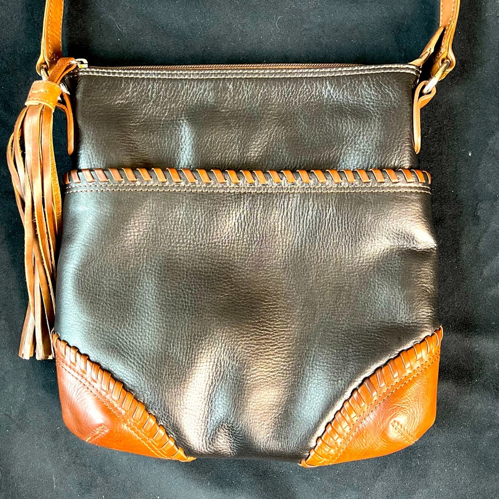Ili black leather crossbody with brown leather detailing. - Picture 3 of 13